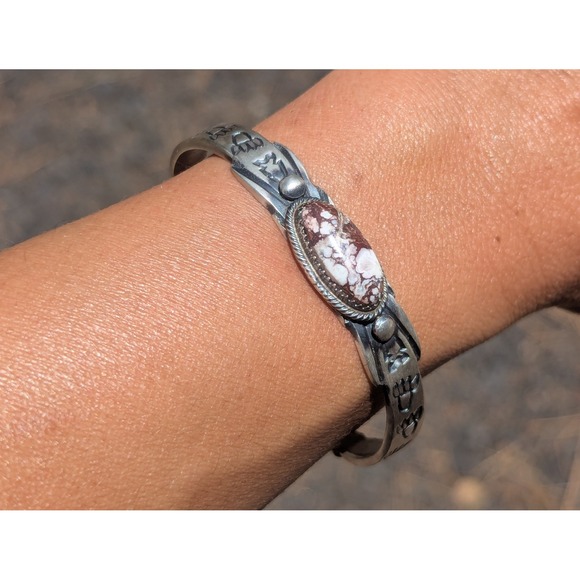 Navajo Bracelet White Buffalo Turquoise Signed Native American Jewelry sz 6.75** - Picture 1 of 11